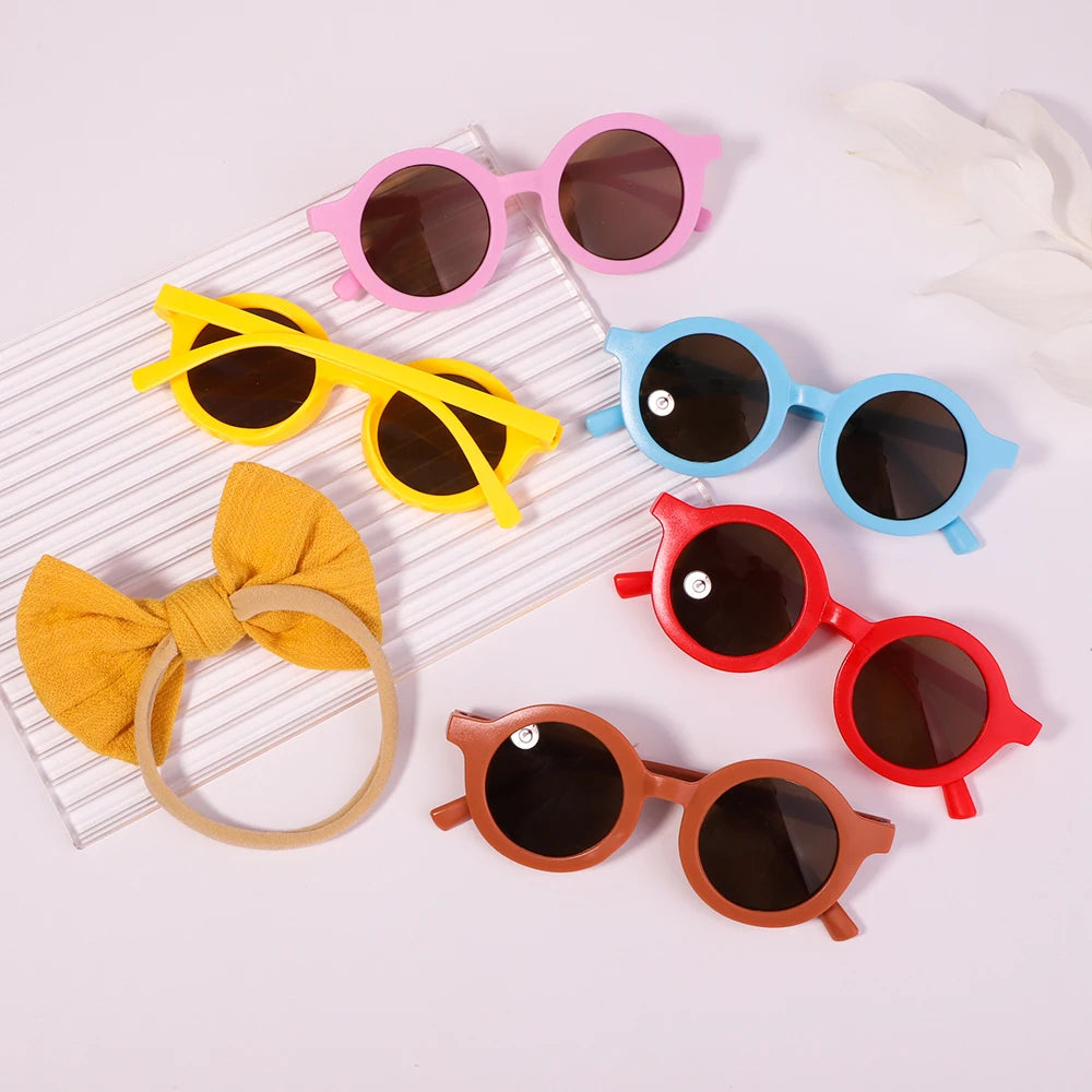 Baby Wearing Vintage Bows Headband & Sunglasses